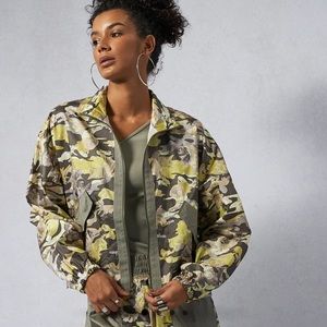 New Nike Sportswear floral camo Woven Jacket $100